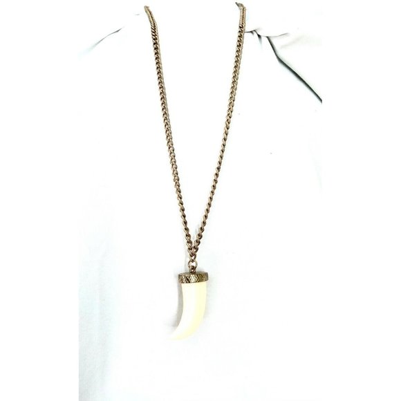 Tiger Tooth Pendant Shape Necklace with Cuban Link Gold Color Necklace - Picture 3 of 3
